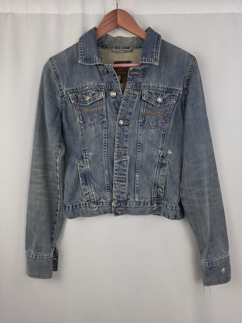 Aeropostale women’s denim jacket in size Medium. Classic medium-wash blue denim